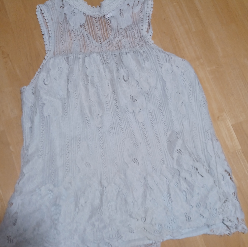 Womans tank top small